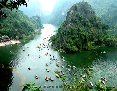 Le tourisme, point fort de l’économie de Ninh Binh