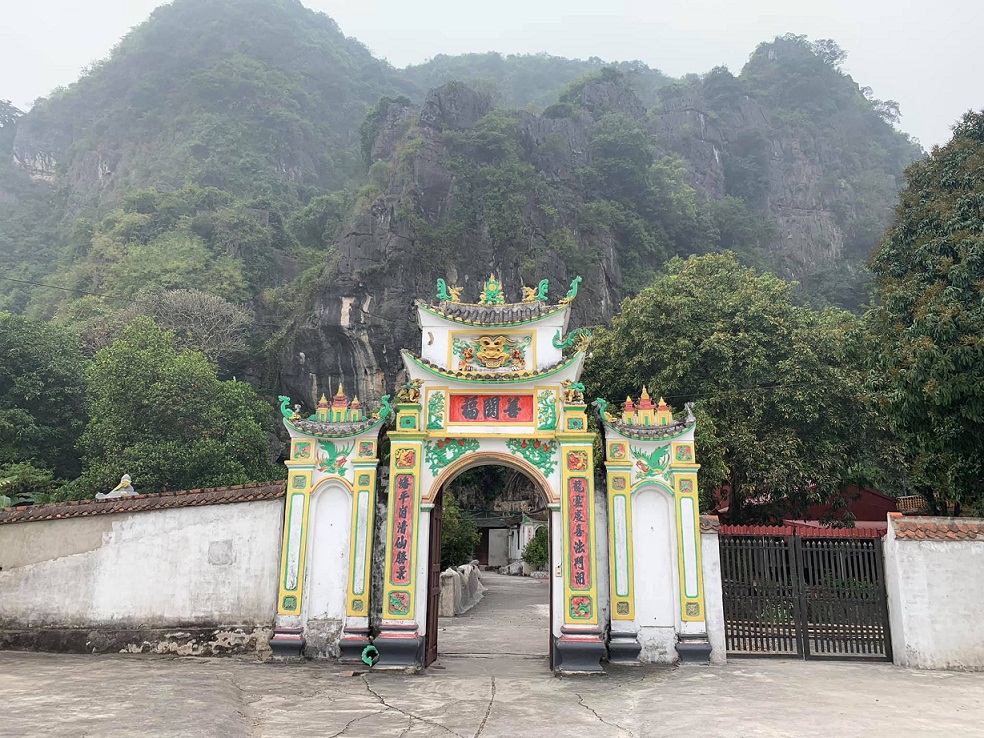 Ban Long, une pagode millénaire à Ninh Binh