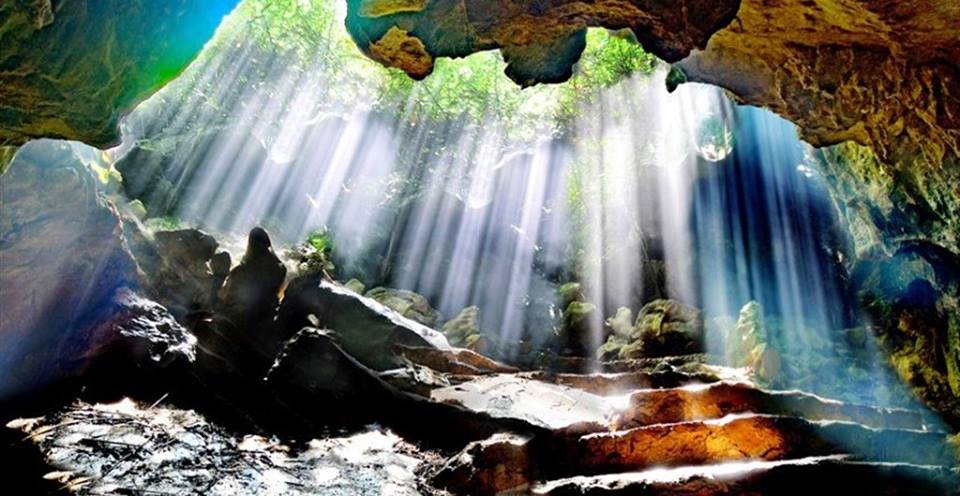 Grotte de Thien Ha - destination attrayante pour de nombreux touristes domestiques comme étrangers