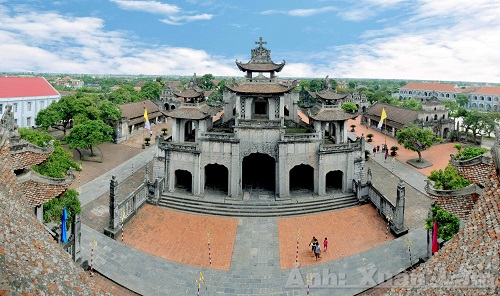 La cathédrale de Phat Diêm - une des 5 vieilles églises les plus célèbres à Vietnam