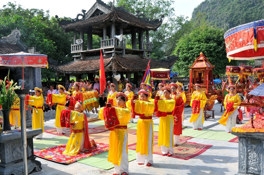 La fête du temple de Thai Vi