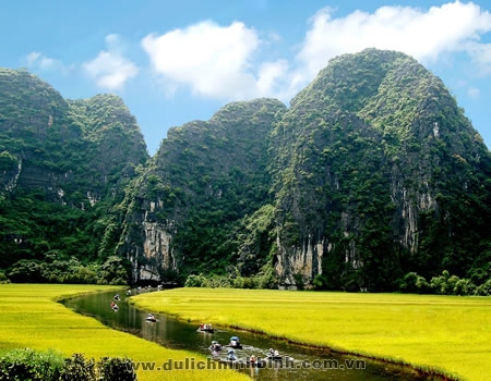 Xuyên thủy động Tam Cốc