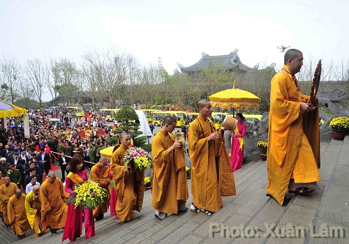 Tưng bừng khai hội chùa Bái Đính- xuân Mậu Tuất 2018