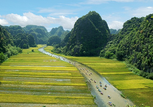 Ngọc thực tham gia làm du lịch