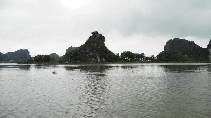 Bên dòng Hoàng Long lịch sử